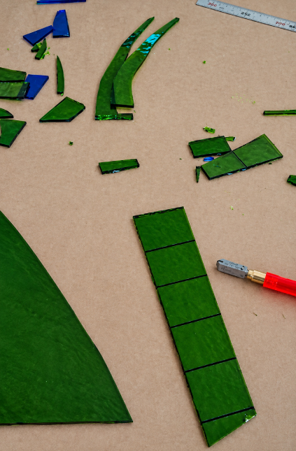 Catálogo de vitrais com desenhos orgânicos